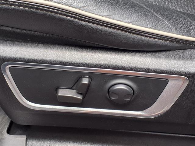 2022 Ram 1500 Laramie photo 4