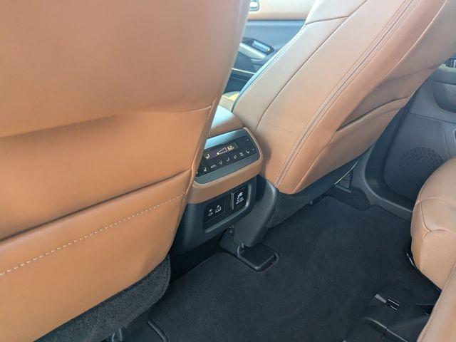 2025 Nissan Pathfinder Platinum photo 21