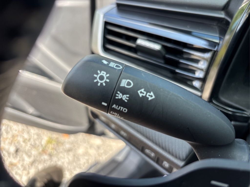 2025 Toyota Camry SE photo 21