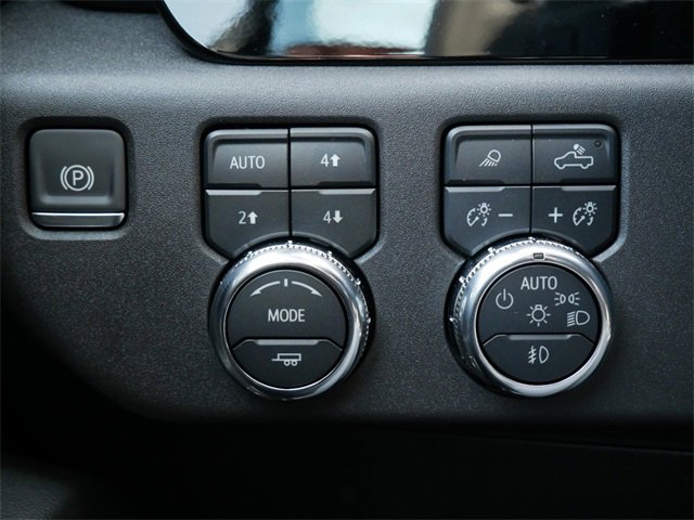 2025 Toyota RAV4 LE photo 11