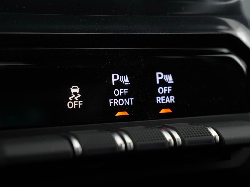 New 2026 Bright White Clear-Coat Exterior Paint RAM Rebel image 13