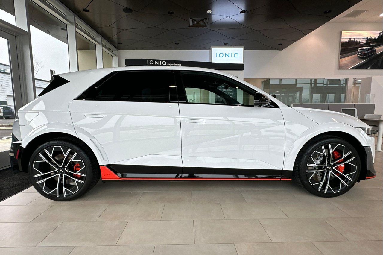 2025 Hyundai Ioniq 5 N photo 2