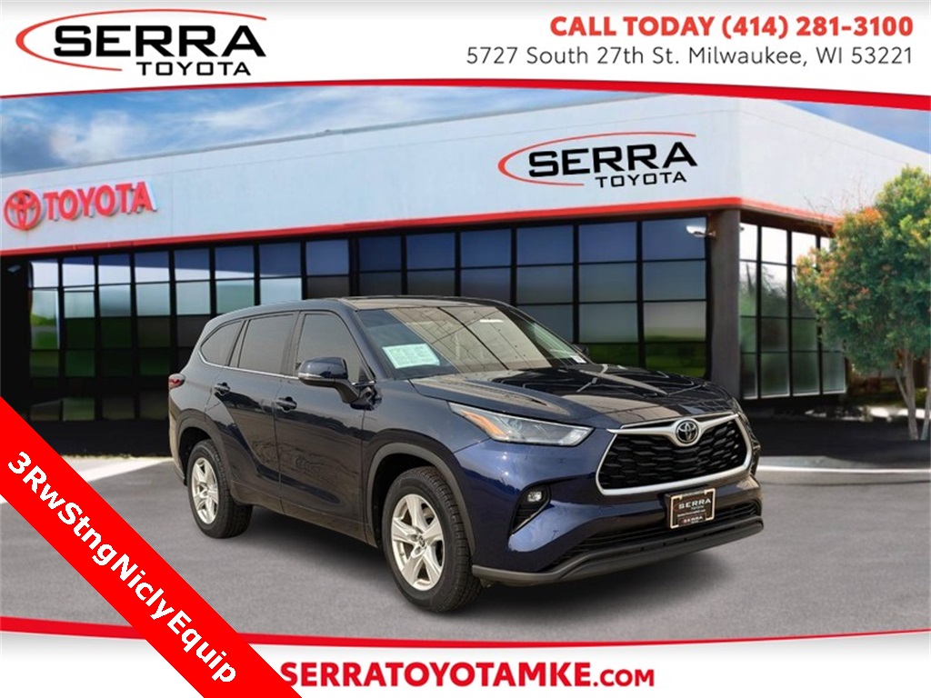 2023 Toyota Highlander LE's photo