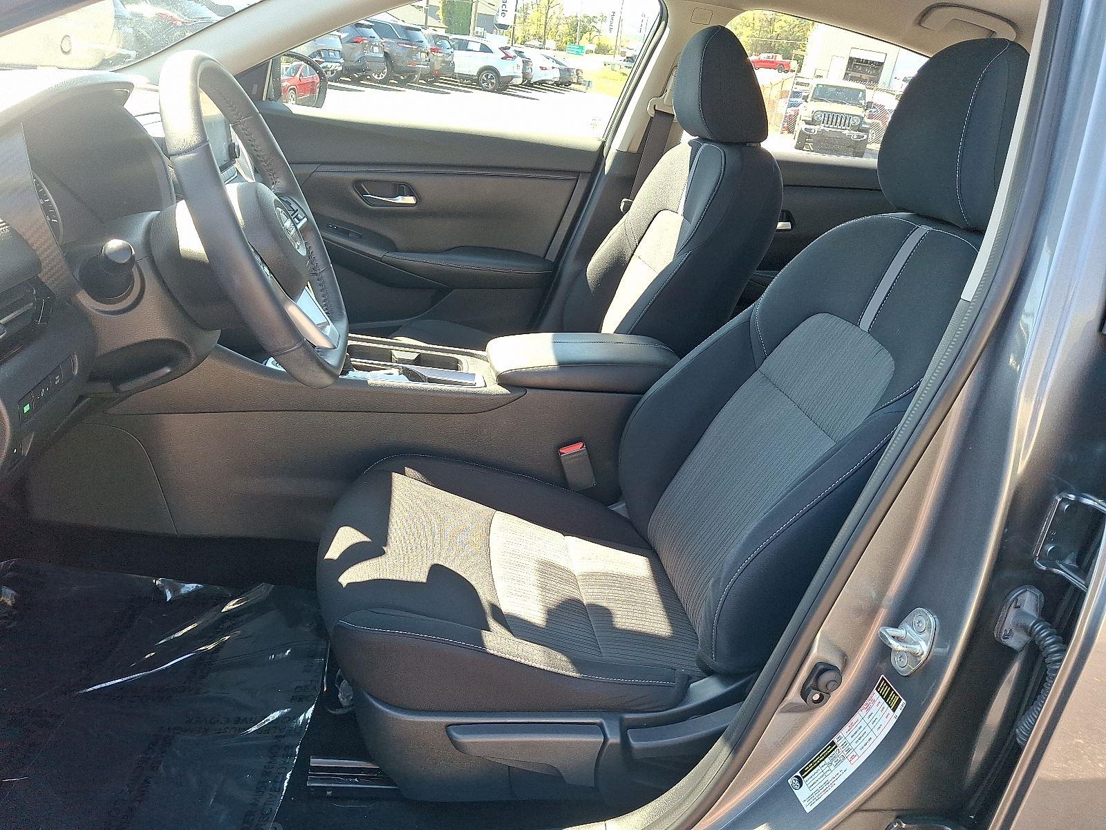 2020 Nissan Sentra SV photo 14