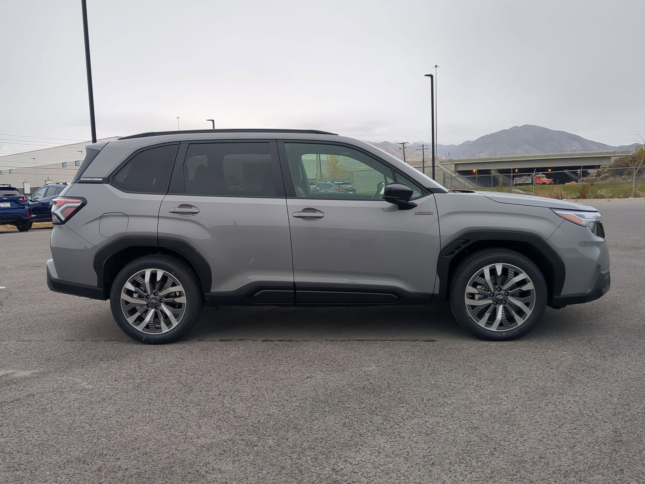 2025 Subaru Forester Touring photo 2