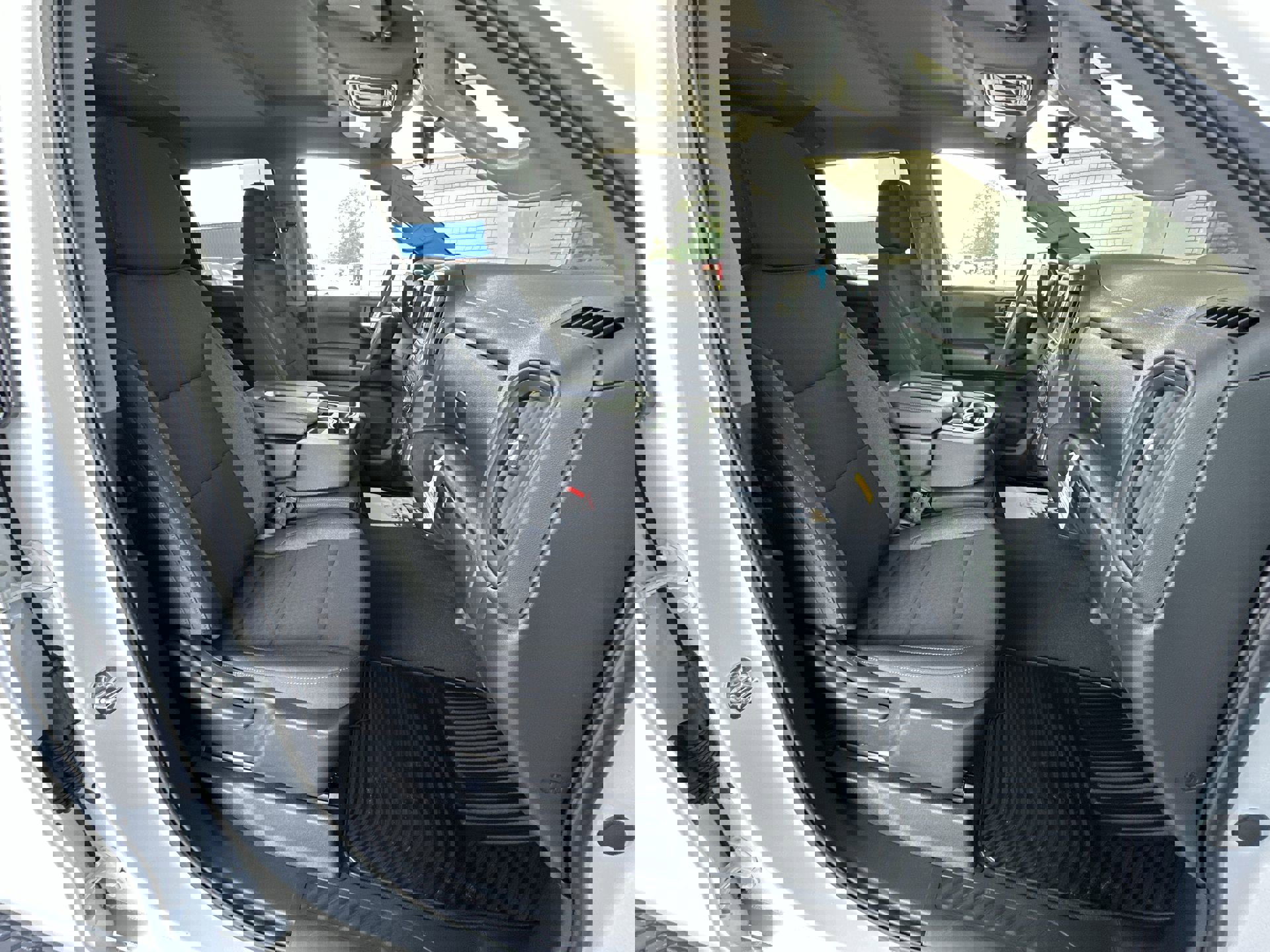 2025 Chevrolet Silverado 1500 Custom Trail Boss photo 24