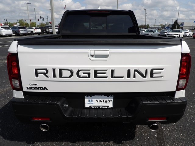 2026 Honda Ridgeline Black Edition photo 6