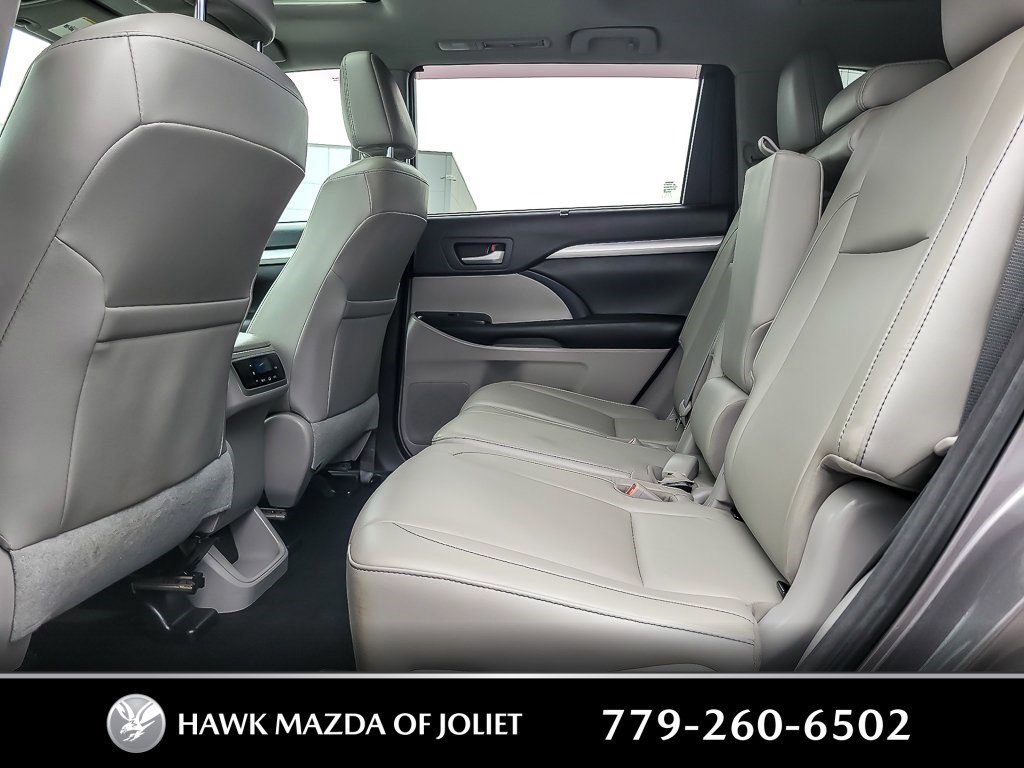2017 TOYOTA HIGHLANDER - Image 8