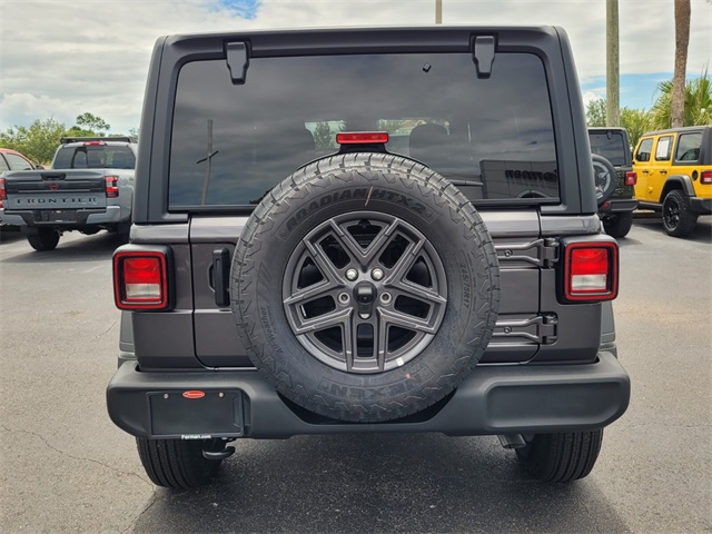 2025 Jeep Wrangler Sport S photo 4