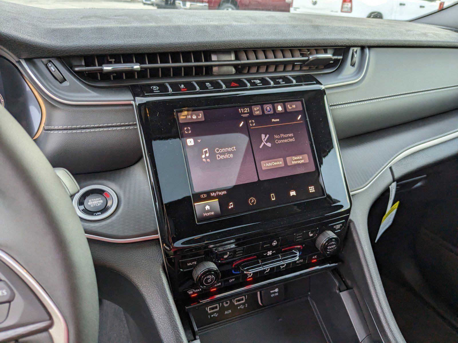2025 Jeep Grand Cherokee photo 11