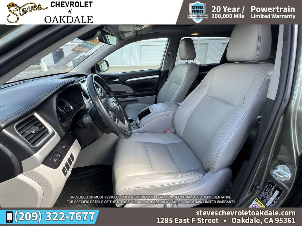 2019 Toyota Highlander XLE photo 18