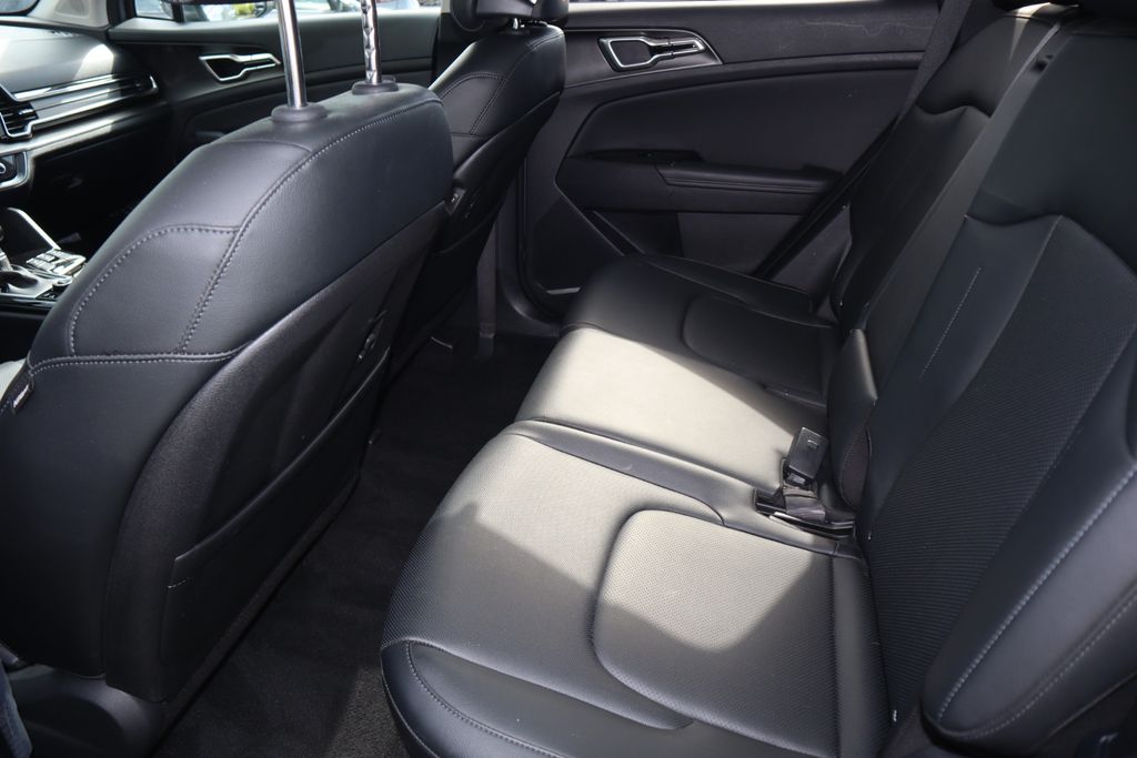 2023 Kia Sportage EX photo 17