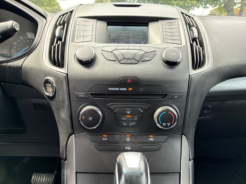 2018 Ford Edge SE photo 16