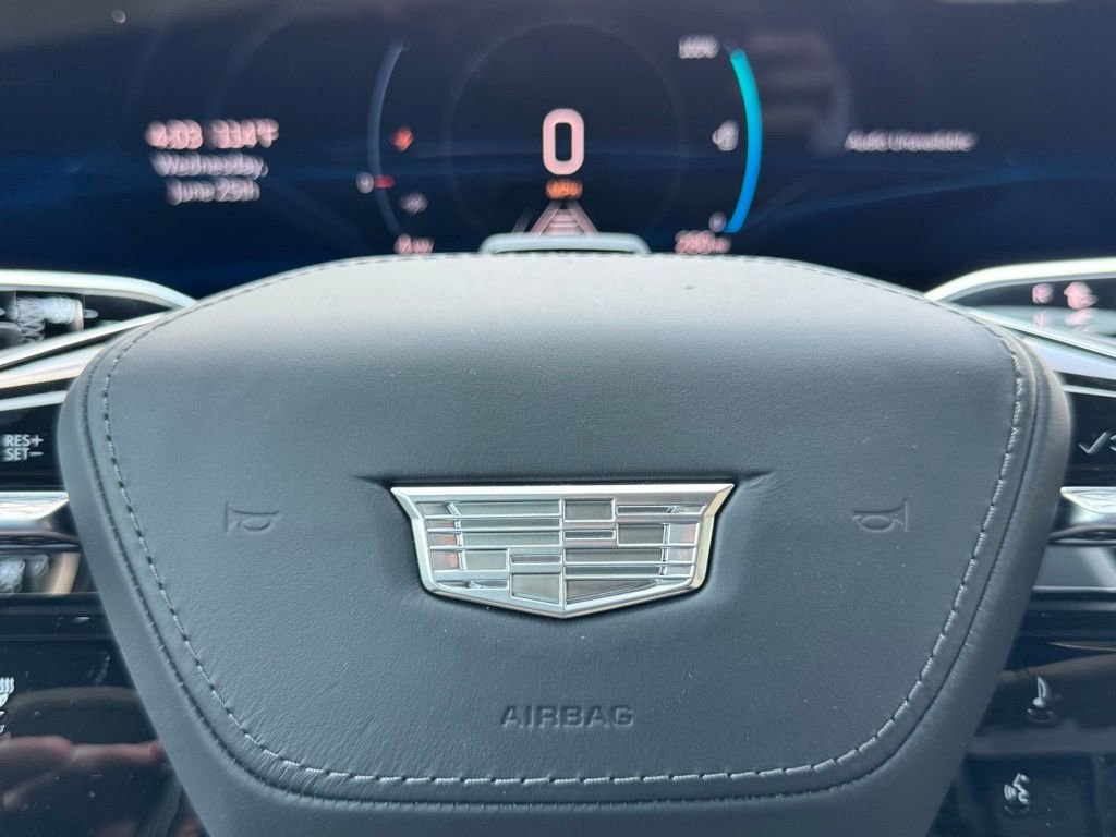 2025 Cadillac Lyriq Luxury photo 24