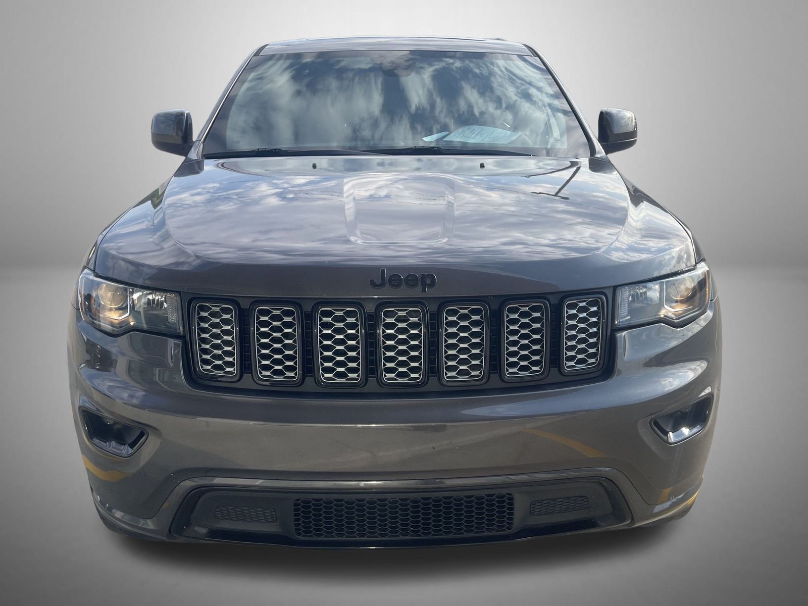 2020 Jeep Grand Cherokee Altitude photo 2