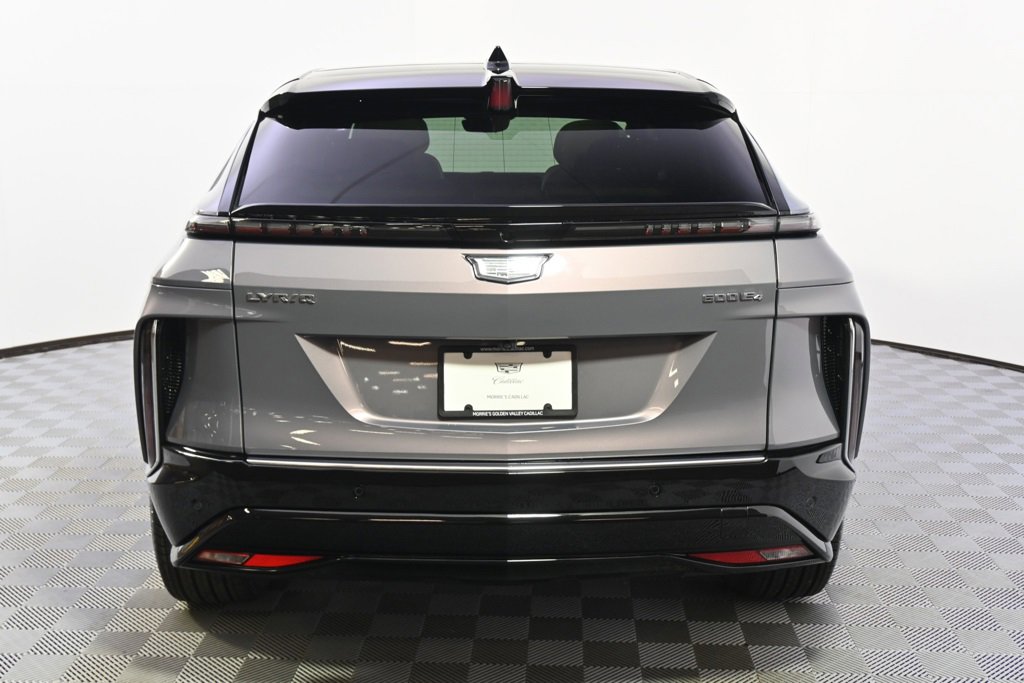 2025 Cadillac Lyriq Luxury photo 4