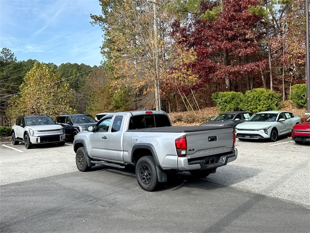 2021 Toyota Tacoma SR photo 3