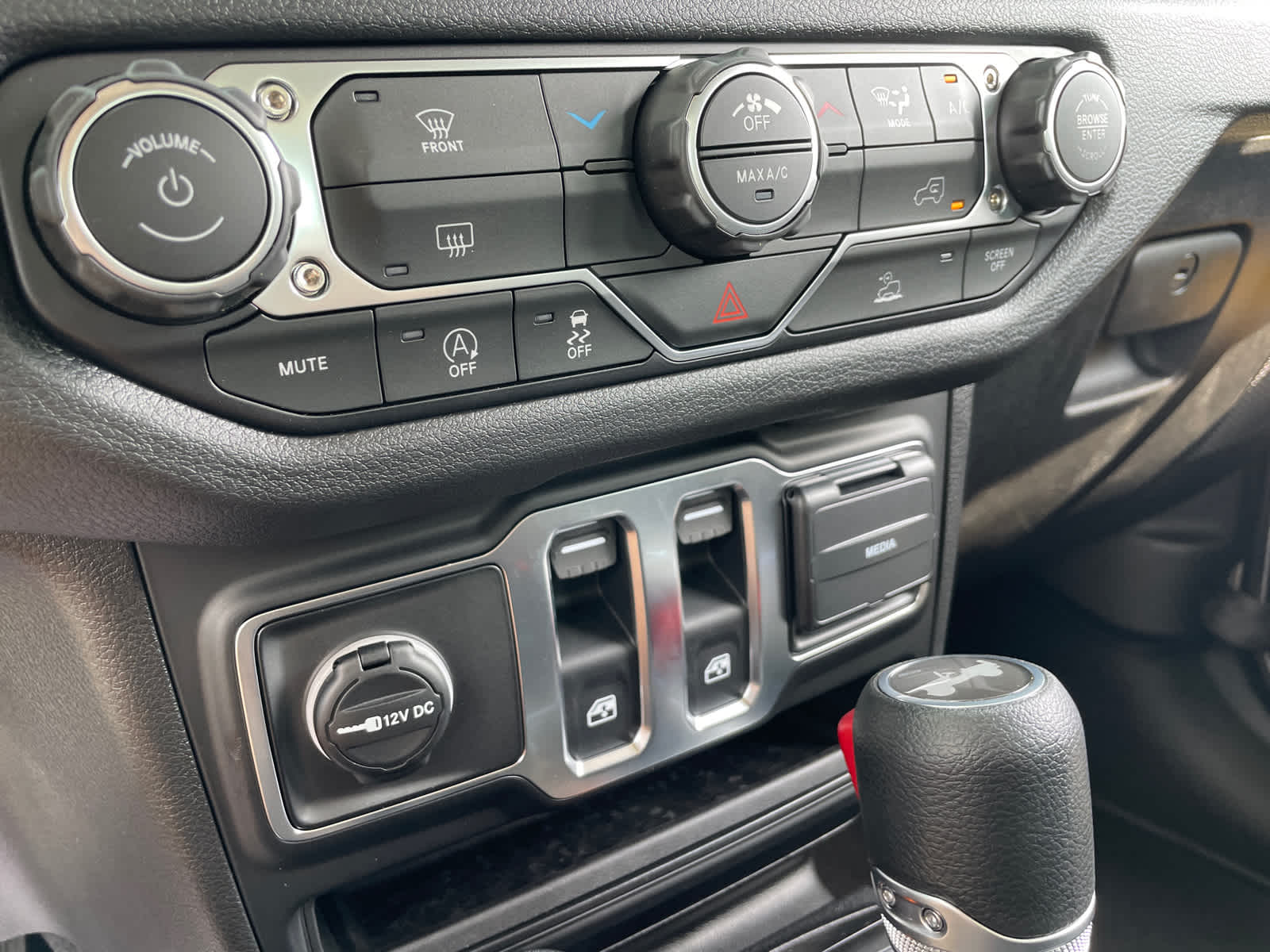 2025 Jeep Wrangler Sport photo 20