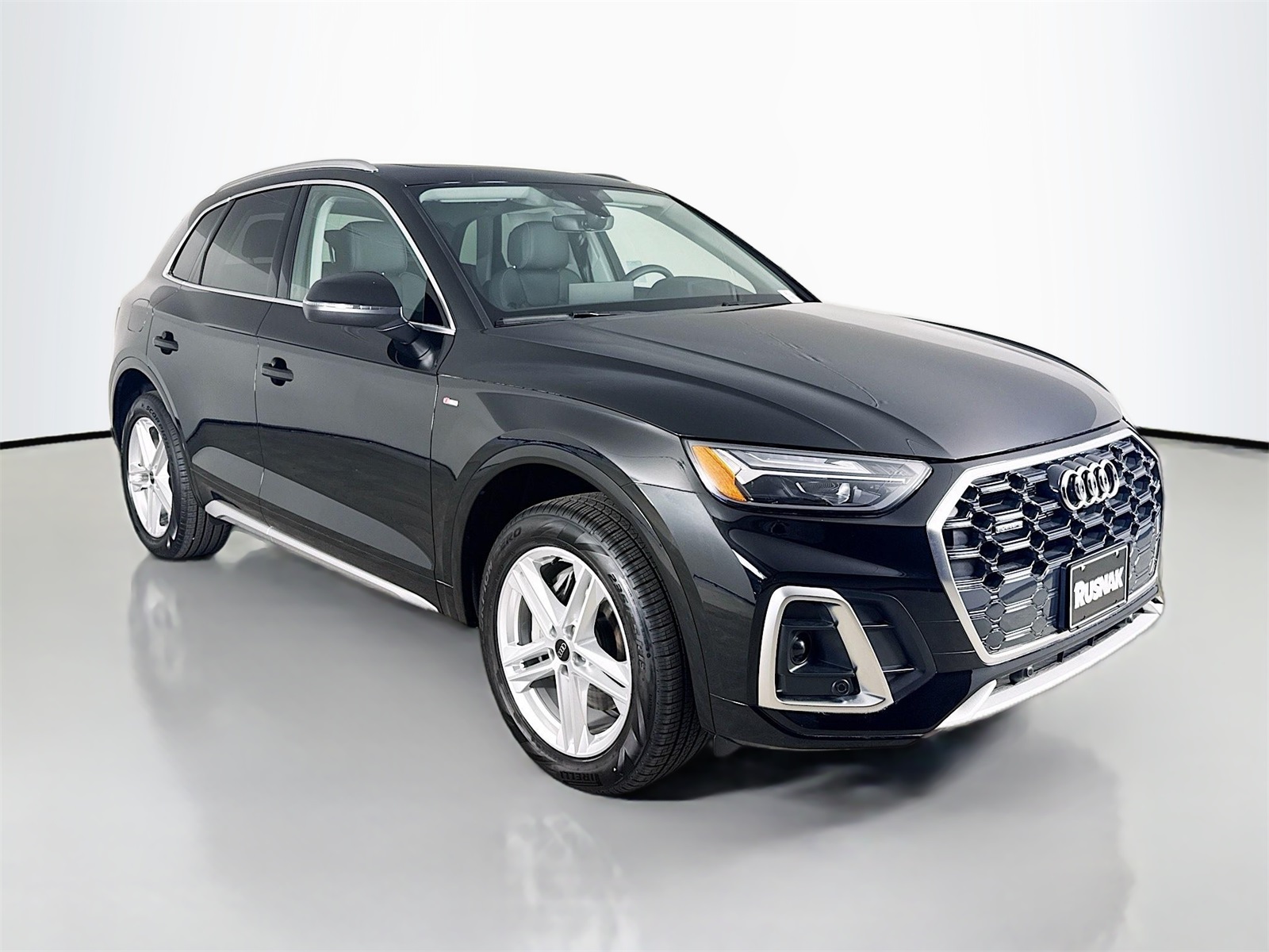 2024 Audi Q5 Premium's photo