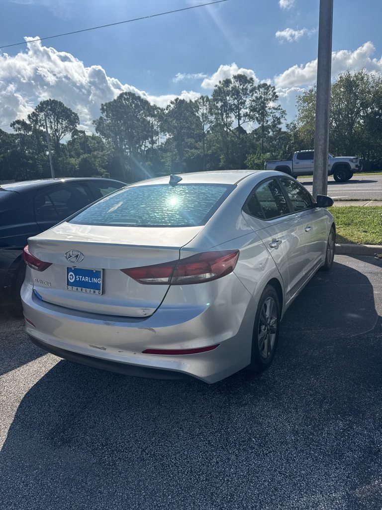 2018 Hyundai Elantra SEL photo 9