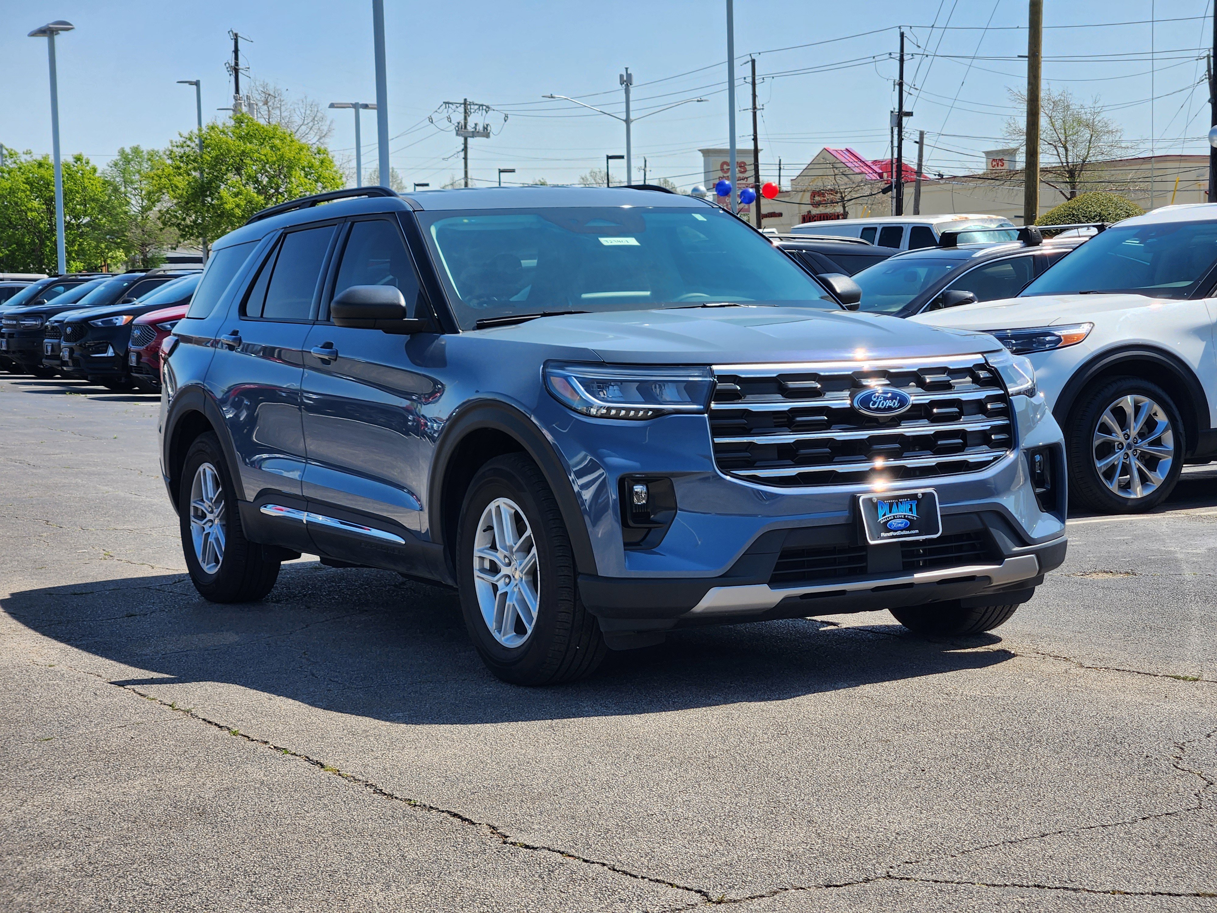 New 2025 Vapor Blue Ford Active image 2