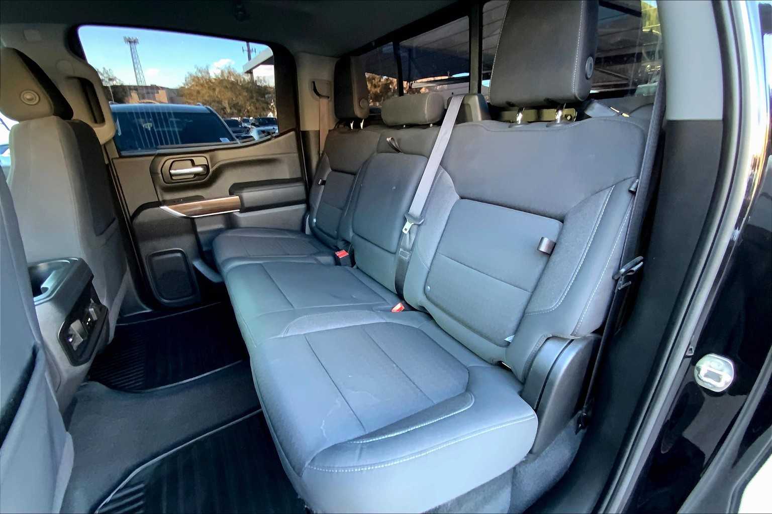 2020 Chevrolet Silverado 1500 RST photo 18