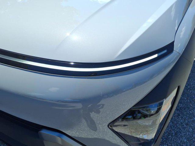 2026 Hyundai Kona SE photo 3
