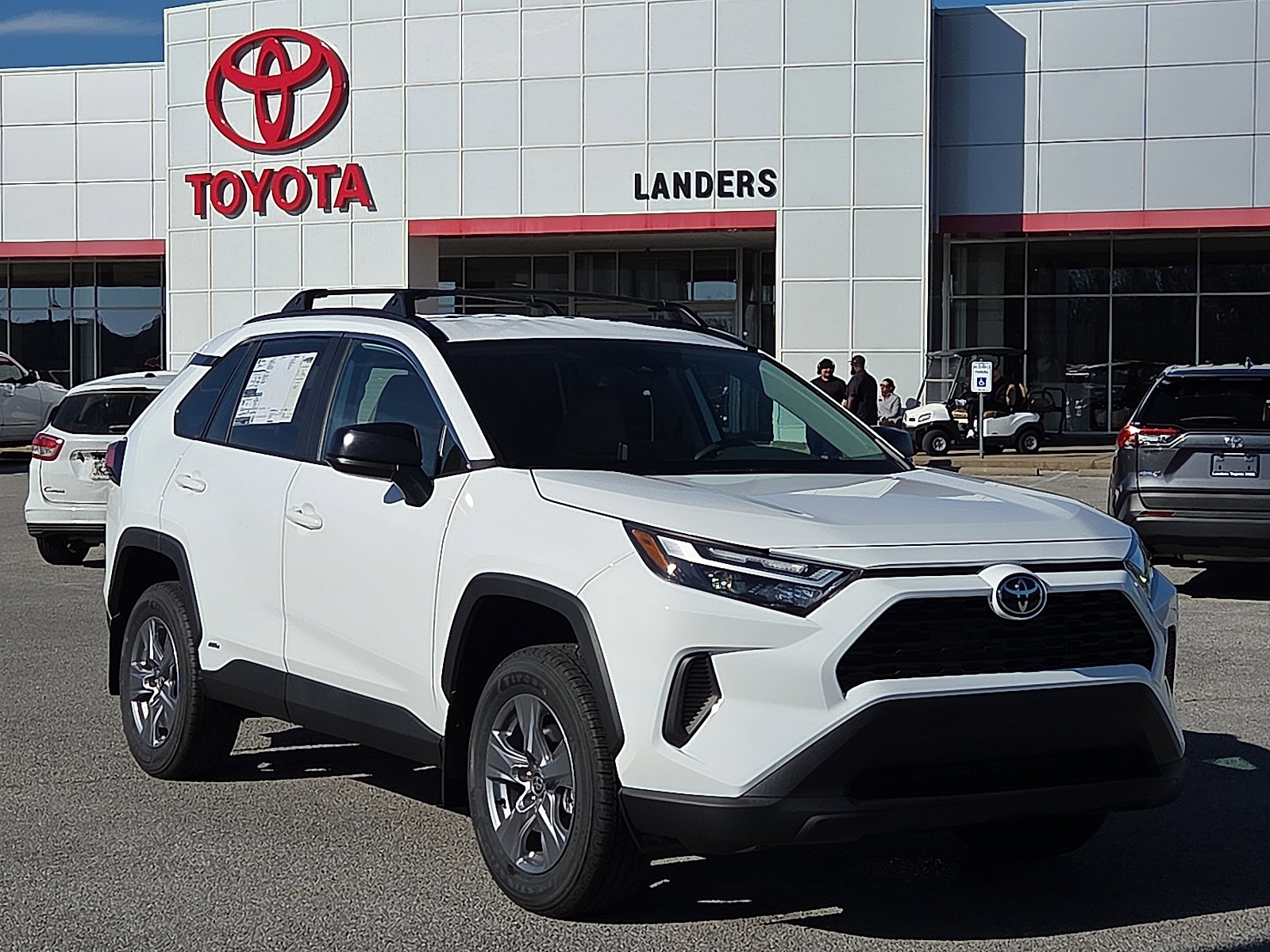 2025 Toyota RAV4 LE's photo