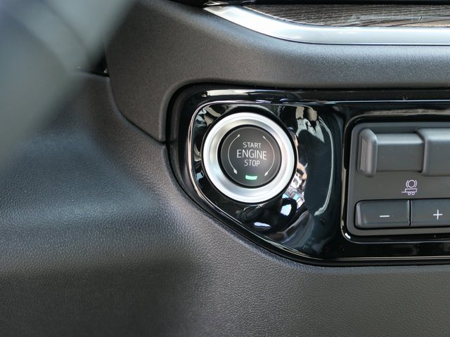 2025 Chevrolet Silverado 1500 LT photo 17