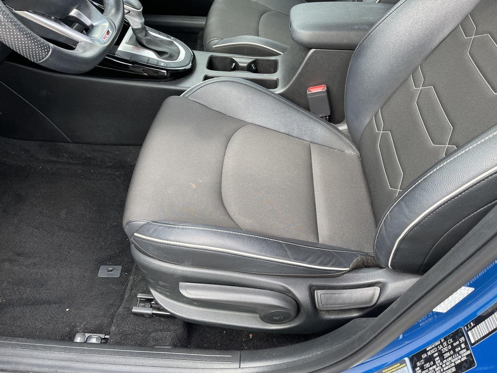 2022 Kia Forte GT-Line photo 3