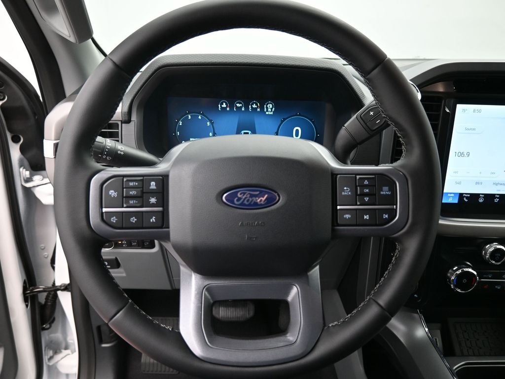 2025 Ford F-150 XLT photo 12