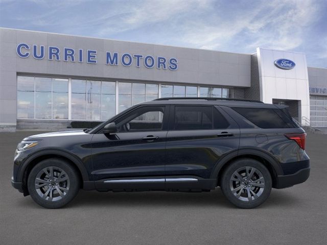 2025 Ford Explorer photo 2