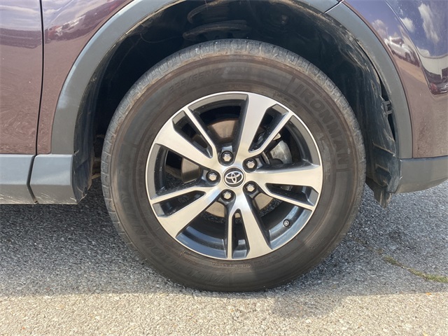 2018 Toyota RAV4 Adventure XLE photo 10