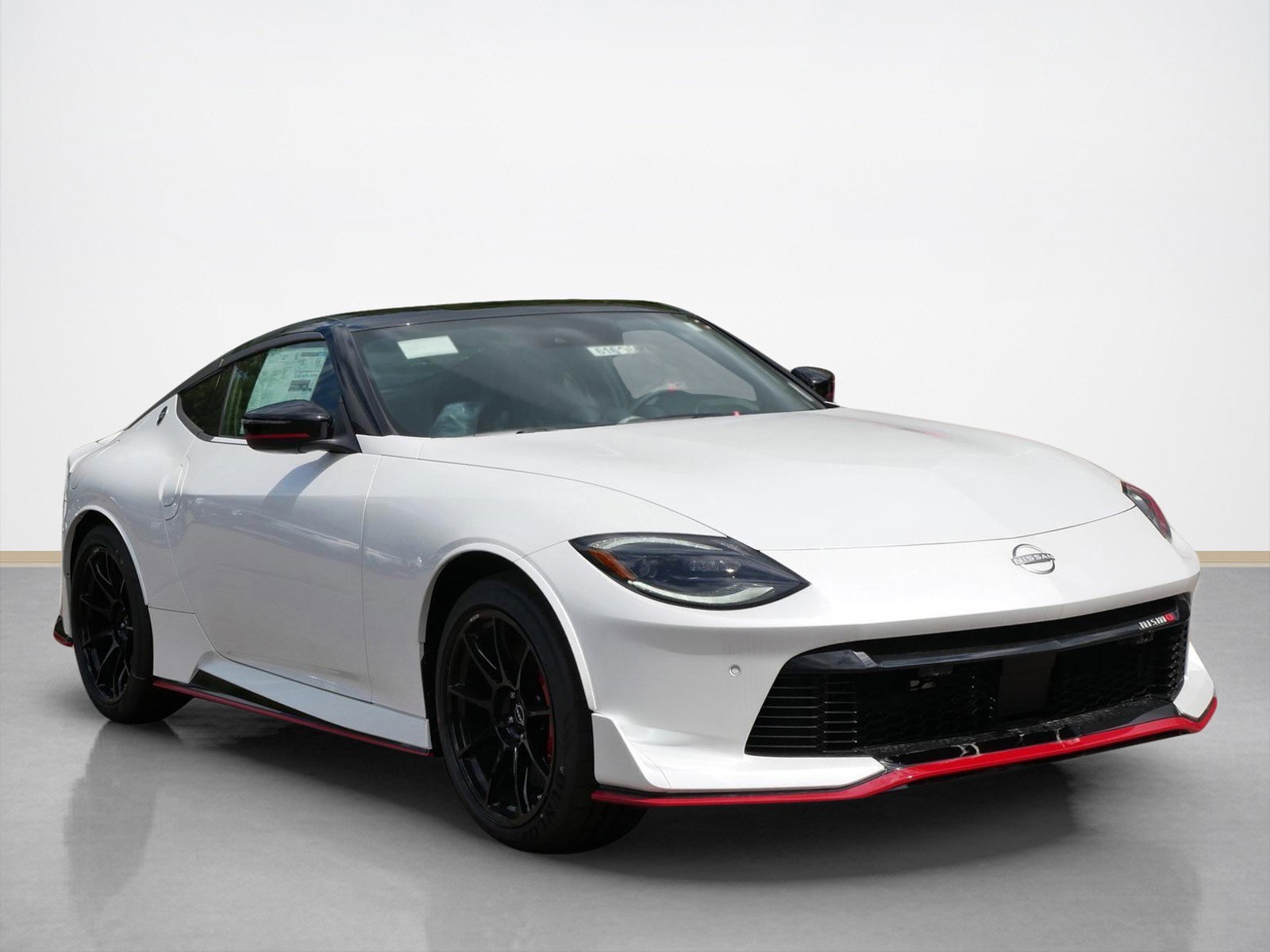 n line  preciaus  11、13 New 2024 Nissan Z NISMO Sports Car in Maplewood #N56161