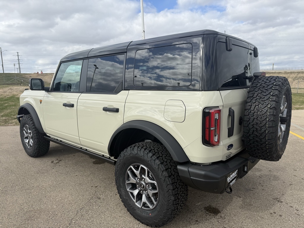 2025 Ford Bronco Badlands photo 4