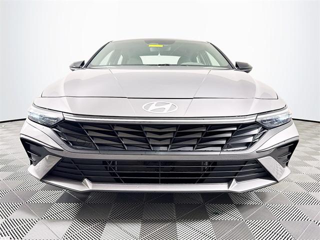 2025 Hyundai Elantra Hybrid SEL Sport photo 10