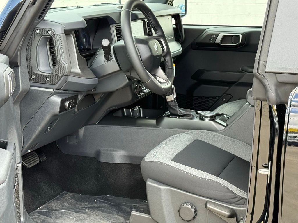2025 Ford Bronco Big Bend photo 6