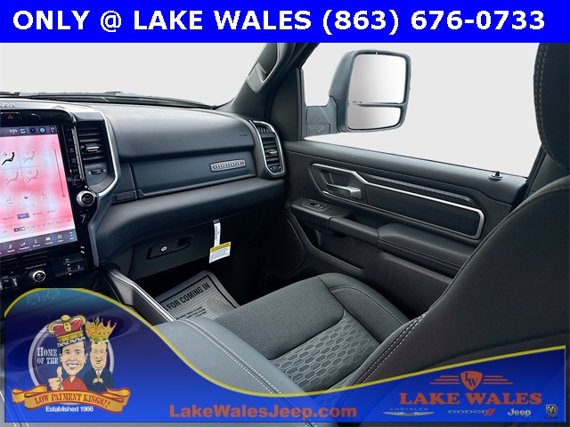 2025 Ram 1500 Big Horn Night Edition photo 17