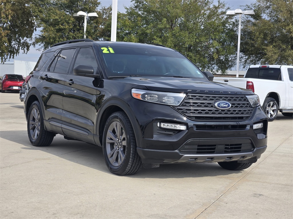 2021 Ford Explorer XLT photo 3