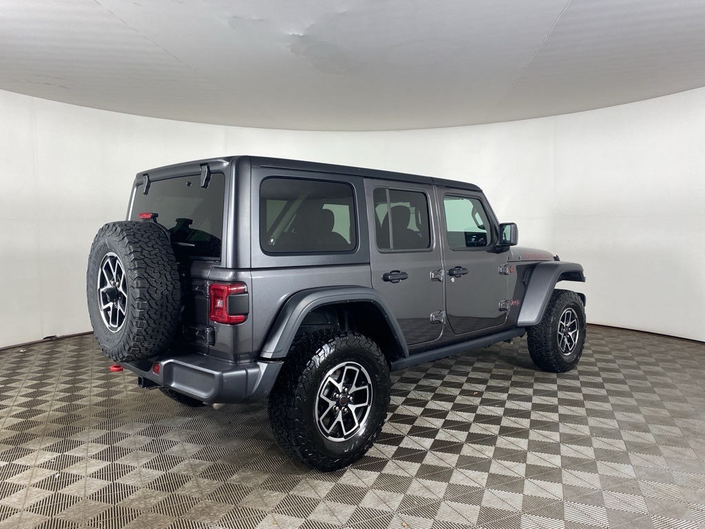 2024 Jeep Wrangler Rubicon photo 3