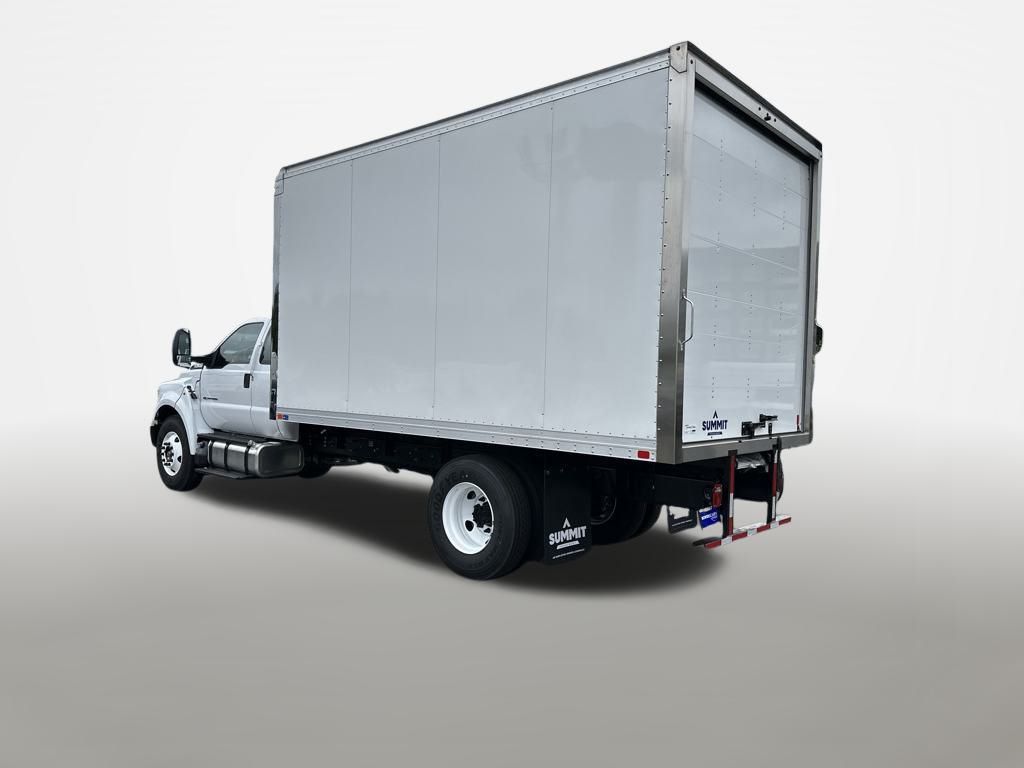 2026 Ford F-650 photo 3