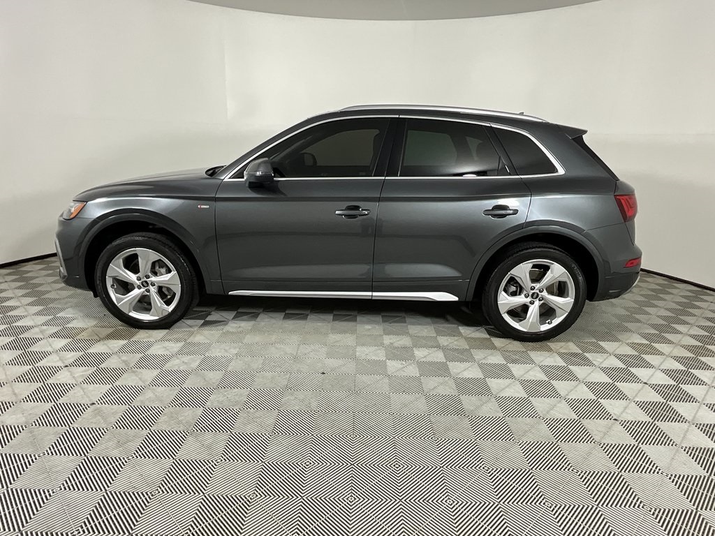 2023 Audi Q5 45 S line Premium Plus photo 2