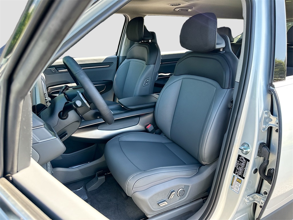 2026 Kia EV9 Light Long Range photo 21