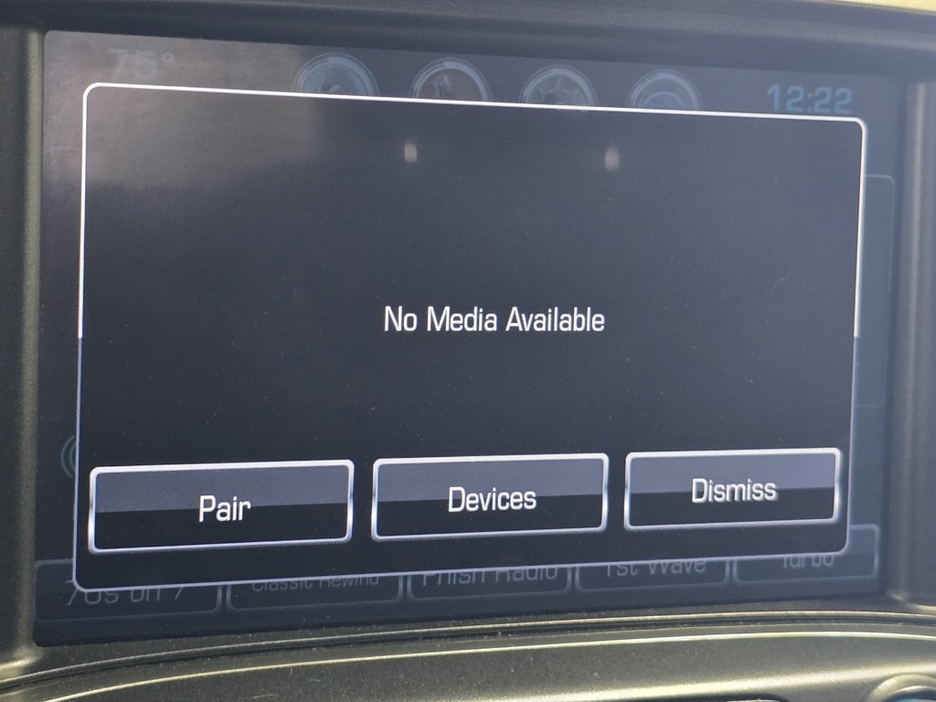 2018 Chevrolet Silverado 1500 LT photo 2