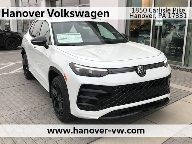 2026 Volkswagen Tiguan SE R-LINE BLACK's photo