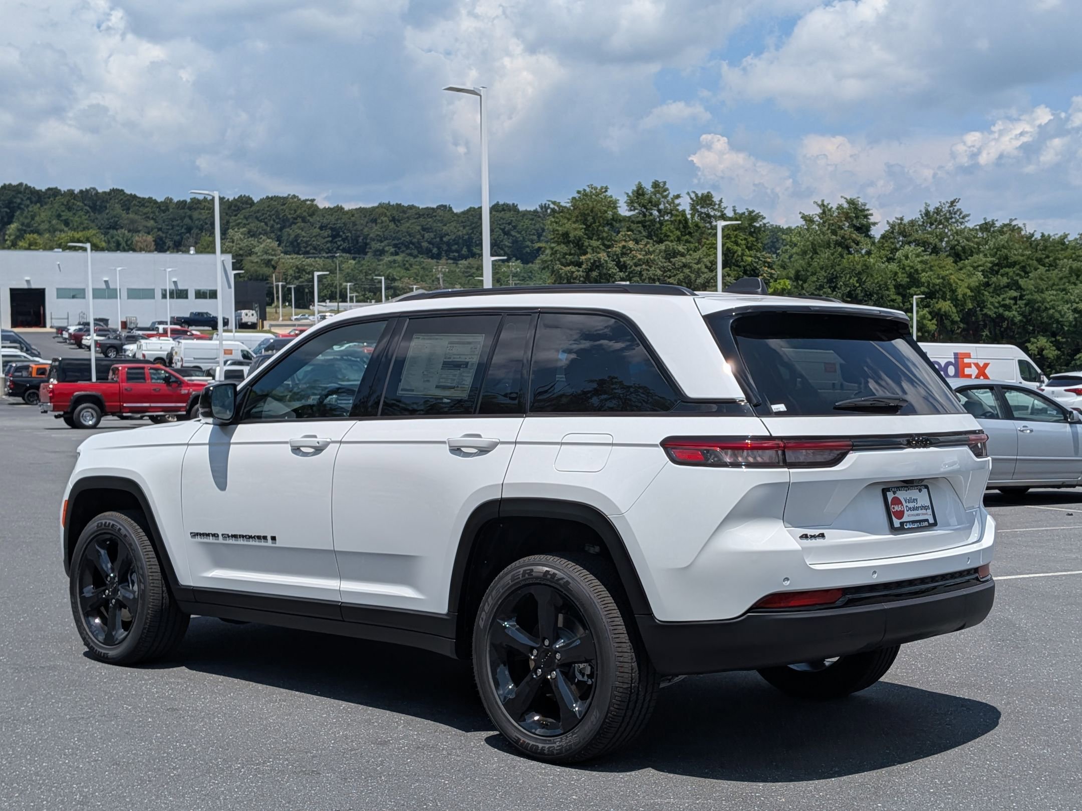 2025 Jeep Grand Cherokee Altitude X photo 4