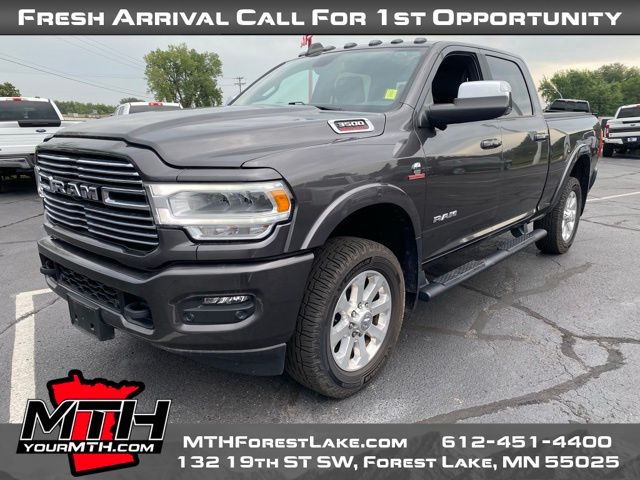 2022 Ram 3500 Laramie photo 4
