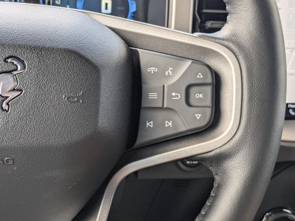 2025 Ford Bronco Outer Banks photo 25