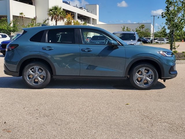 2026 Honda HR-V LX photo 3