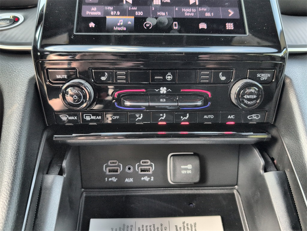 2025 Jeep Grand Cherokee Laredo Altitude photo 17